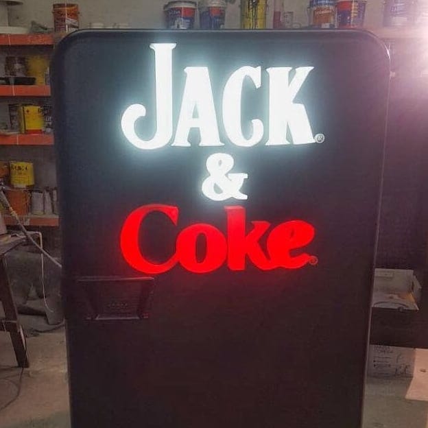 Display Totem Jack Daniels e Coca Cola